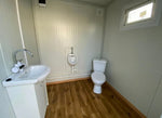 Bungalow Sanitario con Duchas 3